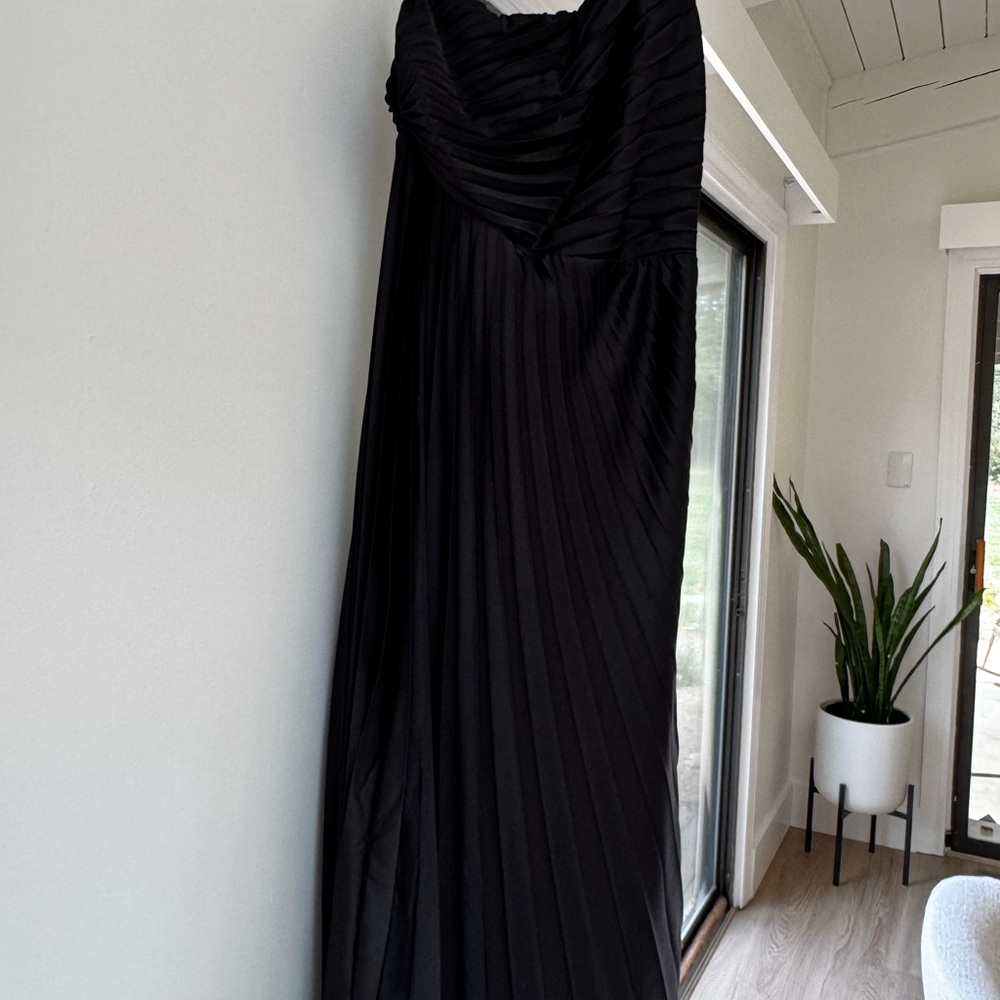 Elegant Black Evening Gown